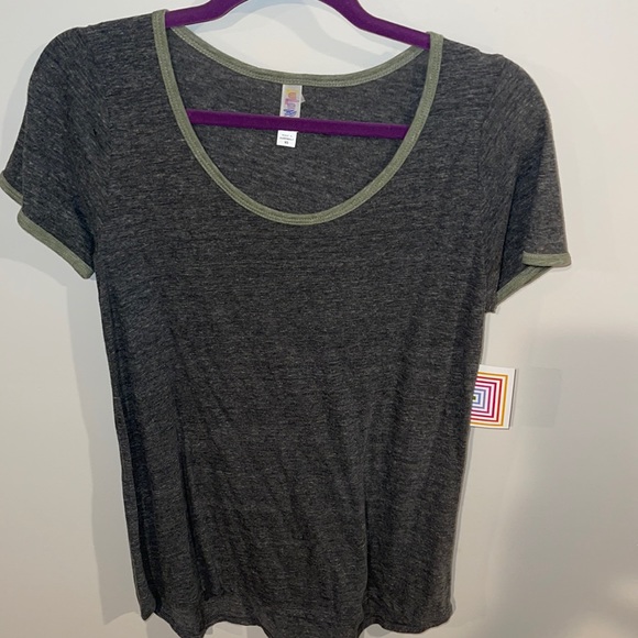 Lularoe Classic T top size XS - Picture 1 of 3
